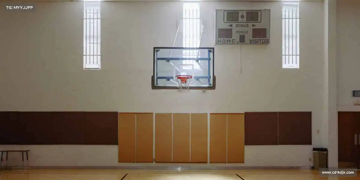 <strong>ued官网</strong>🏂踏上雪板 / 滑板，在风浪中拥抱自由！